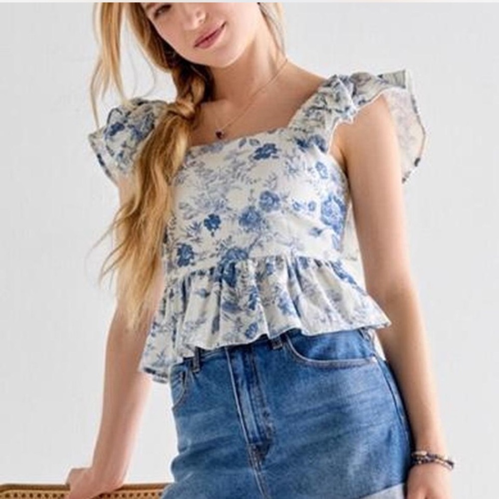 Francesca’s Sz XLarge White Blue Bella Flutter Sleeve Bow Back Top Cottage Linen